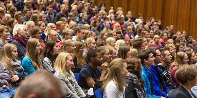 DEU Deutschland Münster 08 10 2014 Westfälische Wilhelms Universität WWU Begrüßung der Erst DEU, Deutschland, Münster, 08.10.2014: Westfälische-Wilhelms-Universität (WWU) / Begrüßung der Erstsemester / 5400 Studenten haben zum Wintersemester 2014/2015 ihr Studium aufgenommen DEU Germany Muenster 08 10 2014 Westphalia Wilhelms University EMU Welcome the First semester 5400 Students have to Winter semester 2014 2015 her Studies Date