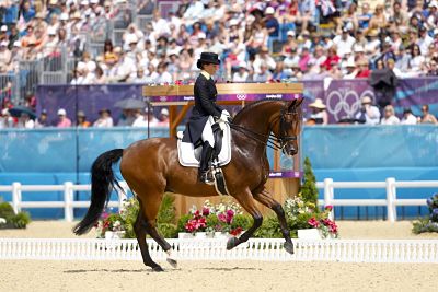 Valentina Truppa_opt Bildnummer: 11181453 Datum: 09.08.2012 Copyright: imago/Rau Bildnummer: 11181453 Datum: 09.08.2012 Copyright: imago/Rau Olympische Spiele London Greenwich Park 09.08.2012 Dressur Grand Prix Kür Einzelfinale: Valentina Truppa (ITA) und Eremo del Castegno ; Dressurreiten OS London Spiele Sommerspiele Sommer x0x xub 2012 quer Pferdesport Reiten Dressur Dressurreiten Image number 11181453 date 09 08 2012 Copyright imago Tough Olympic Games London Greenwich Park 09 08 2012 Dressage Grand Prix Pumpkins Individual finals Valentina Truppa ITA and Hermitage DEL Castegno Dressage OS London Games Summer Games Summer x0x xub 2012 horizontal Equestrian sports riding Dressage Dressage