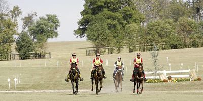 imago06585847h_opt Bildnummer: 06585847 Datum: 26.09.2010 Copyright: imago/Rau Lexington (USA) Kentucky Horse Park 26.09.2010 Weltreiterspiele / WM / World Equestrian Games Distanzreiten (Endurance): die deutschen Reiterinnen auf dem Weg zum 3. Platz hier v.l.n.r. Melanie Arnold/Shaika Bint Kheoma, Sabrina Arnold/Beau und Belinda Hitzler/ Shagar (alle GER) 2.v.r. Caroline Denayer Gad (FRA) und Gwellik du Parc; Pferdesport Reiten Weltreiterspiele WM World Equestrian Games Distanzreiten vdig xsk 2010 quer premiumd xint Image number 06585847 date 26 09 2010 Copyright imago Tough Lexington USA Kentucky Horse Park 26 09 2010 World Equestrian Games World Cup World Equestrian Games Distance riding Endurance The German Riders on the Way to 3 square here v l n r Melanie Arnold Shaika Bint Kheoma Sabrina Arnold Beau and Belinda Hitzler Shagar all ger 2 v r Caroline Denayer Gad FRA and Gwellik You Parc Equestrian sports riding World Equestrian Games World Cup World Equestrian Games Distance riding Vdig xsk 2010 horizontal premiumd