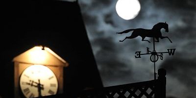 ITAR TASS RYAZAN RUSSIA SEPTEMBER 8 2014 A view of a running horse weathervane and a full moon ITAR-TASS: RYAZAN, RUSSIA. SEPTEMBER 8, 2014. A view of a running horse weathervane and a full moon. The supermoon, a condition when the Moon reaches its closest point to the Earth and appears much brighter and bigger. PUBLICATIONxINxGERxAUTxONLY premiumd RE14ED13 ITAR TASS RYAZAN Russia September 8 2014 a View of a RUNNING Horse weathervane and a Full Moon The Super Moon a Condition When The Moon reaches its closest Point to The Earth and appears Much brighter and Bigger PUBLICATIONxINxGERxAUTxONLY premiumd RE14ED13