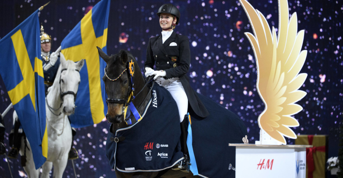 Jessica Von Bredow-Werndl, Germany, on the horse Tsf Dalera BB celebrates winning the FEI Grand Prix dressage event duri Jessica Von Bredow-Werndl, Germany, on the horse Tsf Dalera BB celebrates winning the FEI Grand Prix dressage event during the Sweden International Horse Show at Friens Arena in Solna, Stockholm, Sweden, on Nov. 27, 2021. STOCKHOLM SWEDEN EQUESTRIAN x10070x *** Jessica Von Bredow Werndl, Germany, on the horse Tsf Dalera BB celebrates winning the FEI Grand Prix dressage event during the Sweden International Horse Show at Friens Arena in Solna, Stockholm, Sweden, on Nov 27, 2021 STOCKHOLM SWEDEN EQUESTRIAN x10070x, PUBLICATIONxNOTxINxDENxNORxSWExFIN Copyright: xJessicaxGow/TTx STOCKHOLM INTERNATIONAL HORSE SHOW 