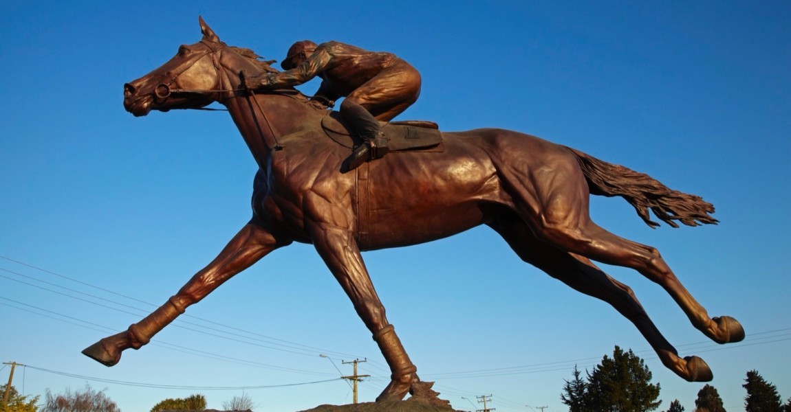 Phar Lap Statue, Timaru, South Canterbury, South Island, New Zealand (DANITA DELIMONT STOCK) Phar Lap Statue, Timaru, South Canterbury, South Island, New Zealand 