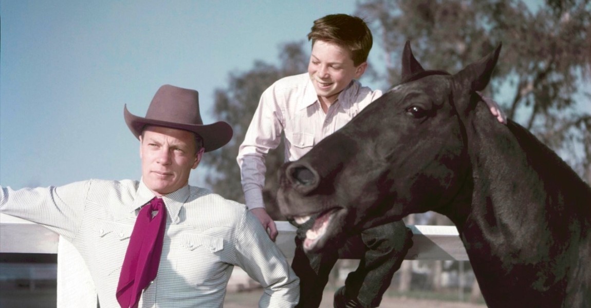 FURY, from left: Peter Graves, Bobby Diamond, with Highland Dale, 1955-1960. ph: TV Guide / ? NBC / Courtesy Everett Col FURY, from left: Peter Graves, Bobby Diamond, with Highland Dale, 1955-1960. ph: TV Guide / NBC / Courtesy Everett Collection Ref:T4DFURY NB001 PUBLICATIONxINxGERxSUIxAUTxONLY Copyright: xx T4DFURY NB001 